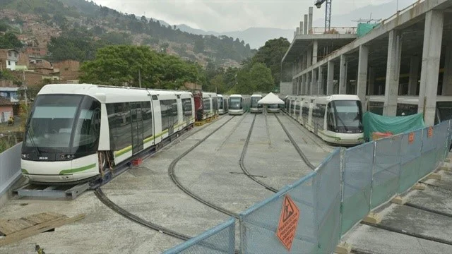 Supervision technique et appui spécialisé pour la phase de mise en œuvre du Projet Corredor Verde Avenida Ayacucho colombia
	   </a>